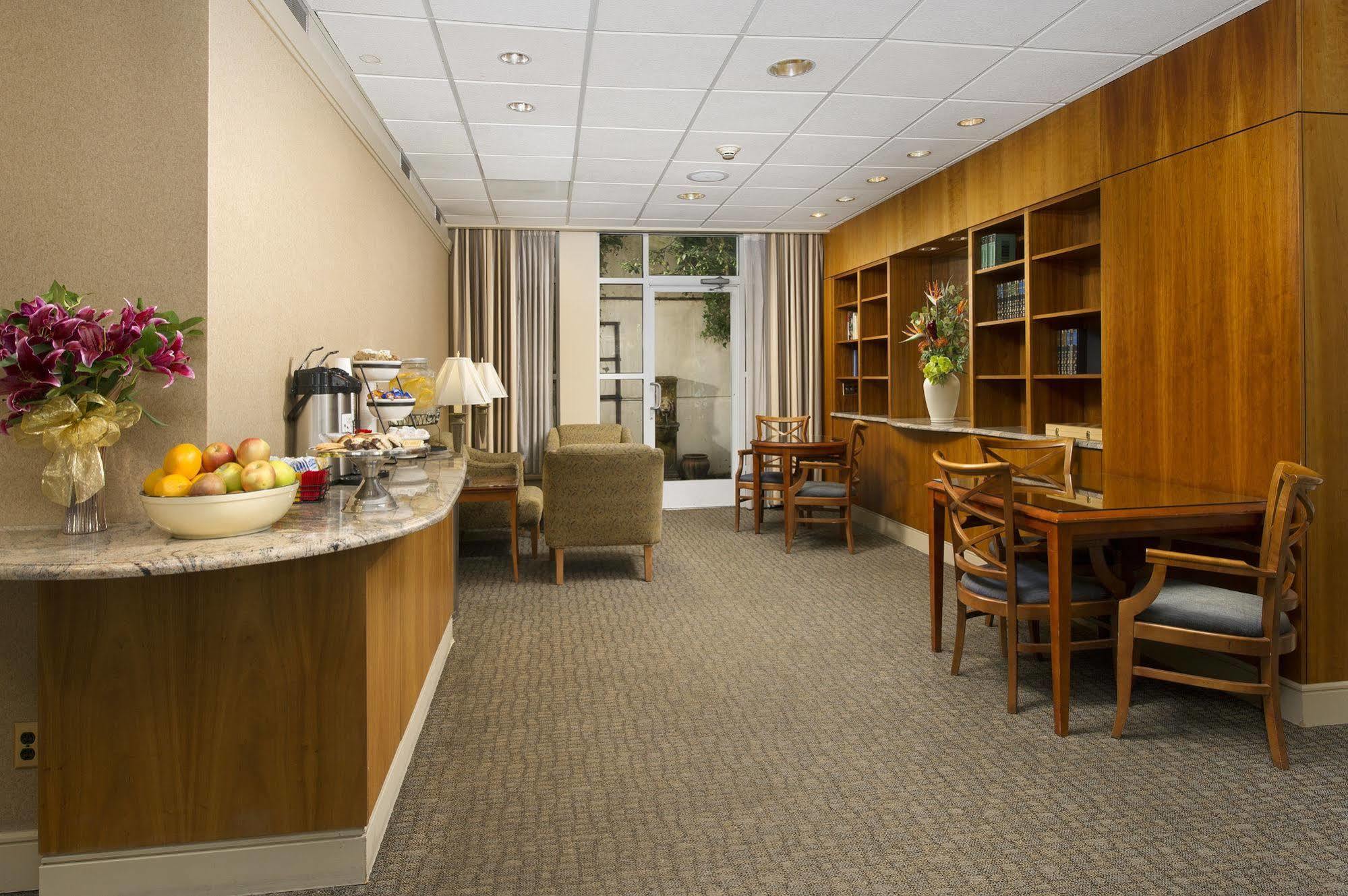 Park Lane Suites & Inn Портланд Екстериор снимка