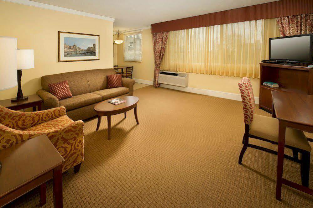 Park Lane Suites & Inn Портланд Екстериор снимка